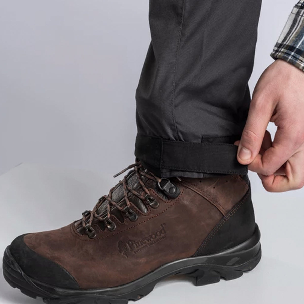 Pinewood Caribou TC Trekkinghose mossgreen/black