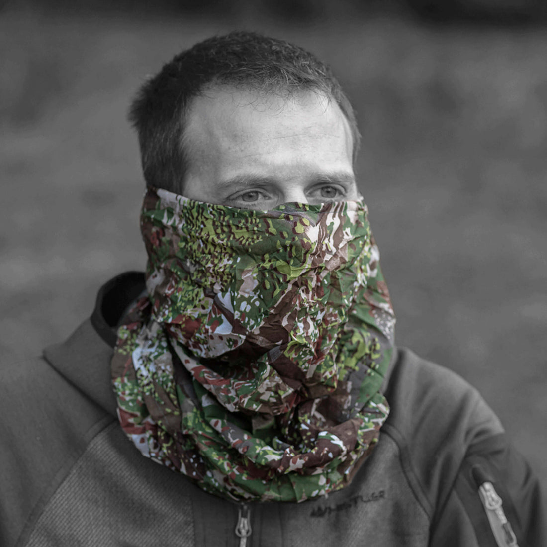 Ghosthood Ghost-Tube-Scarf Schlauchschal conCAMO green